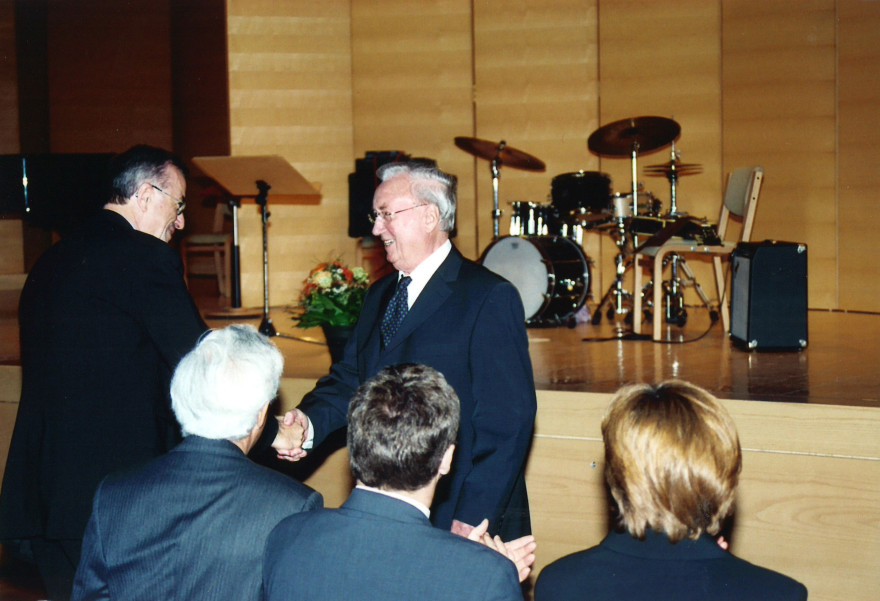 Ehrung Obmann Leo Weidinger 2004