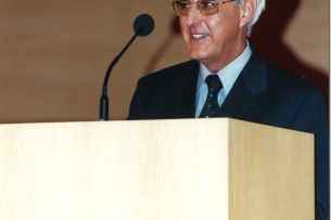 Ehrung Obmann Leo Weidinger 2004