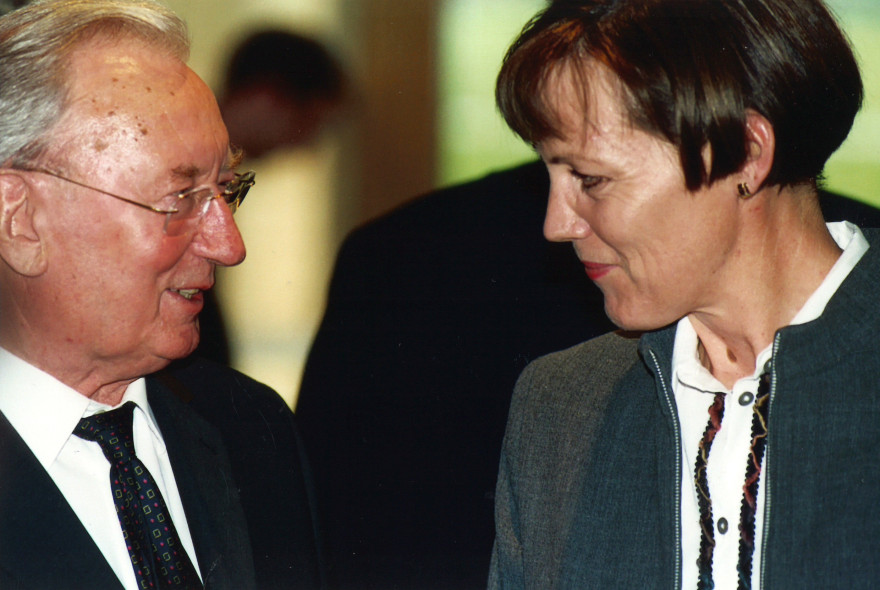 Ehrung Obmann Leo Weidinger 2004