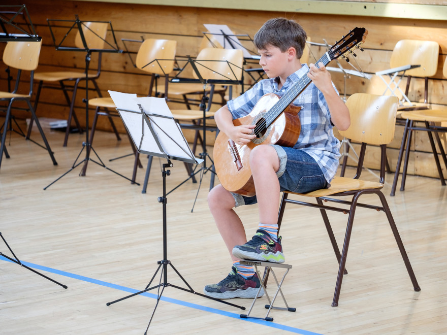 Buntes Gitarfrentreffen
