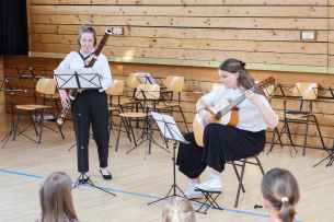 Buntes Gitarfrentreffen