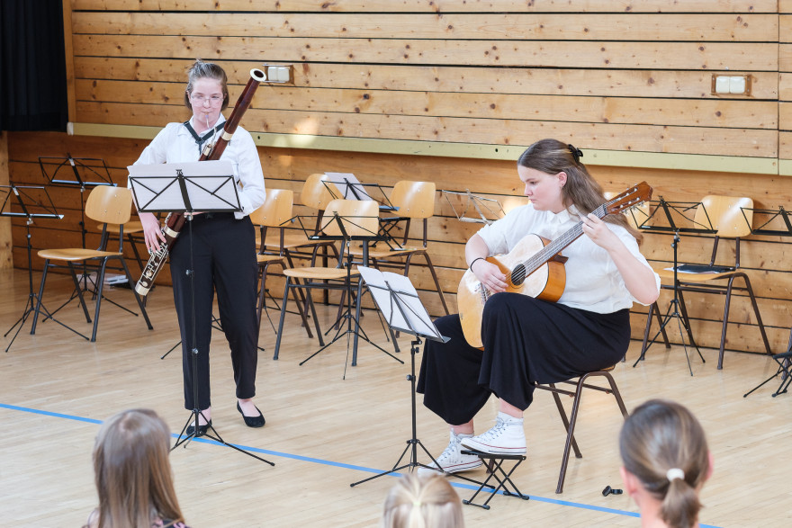 Buntes Gitarfrentreffen