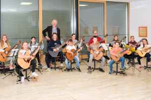 Buntes Gitarfrentreffen